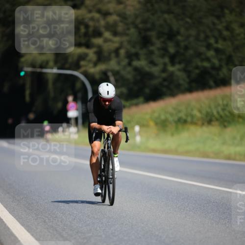 01.09.2024 - 17. Tribühne Triathlon H.Heesch http://msf.ph/oto/6948785 01.09.2024 12:04:19 Radfahren 522, 594 meine-sportfotos.de
