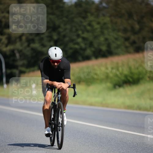 01.09.2024 - 17. Tribühne Triathlon H.Heesch http://msf.ph/oto/6948799 01.09.2024 12:04:19 Radfahren 522, 594 meine-sportfotos.de