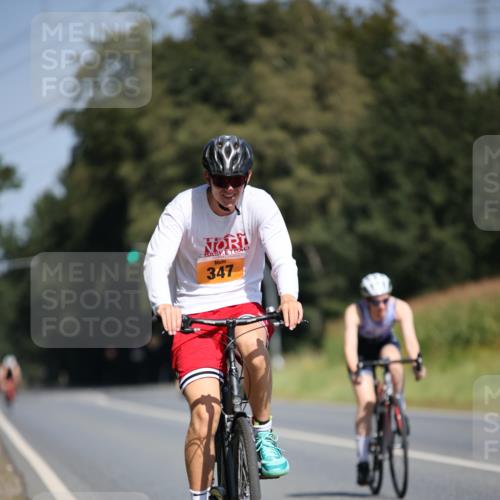 01.09.2024 - 17. Tribühne Triathlon H.Heesch http://msf.ph/oto/6948827 01.09.2024 12:05:52 Radfahren 347, 689 meine-sportfotos.de