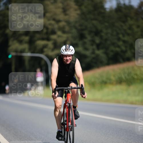 01.09.2024 - 17. Tribühne Triathlon H.Heesch http://msf.ph/oto/6948842 01.09.2024 12:06:03 Radfahren 459, 539, 561 meine-sportfotos.de
