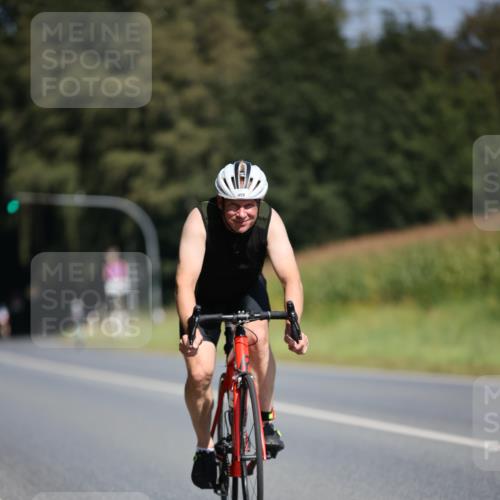 01.09.2024 - 17. Tribühne Triathlon H.Heesch http://msf.ph/oto/6948846 01.09.2024 12:06:03 Radfahren 459, 539, 561 meine-sportfotos.de