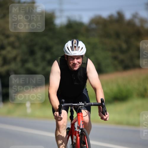 01.09.2024 - 17. Tribühne Triathlon H.Heesch http://msf.ph/oto/6948855 01.09.2024 12:06:03 Radfahren 459, 539, 561 meine-sportfotos.de