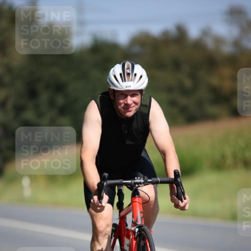 01.09.2024 - 17. Tribühne Triathlon H.Heesch http://msf.ph/oto/6948856 01.09.2024 12:06:03 Radfahren 459, 539, 561 meine-sportfotos.de
