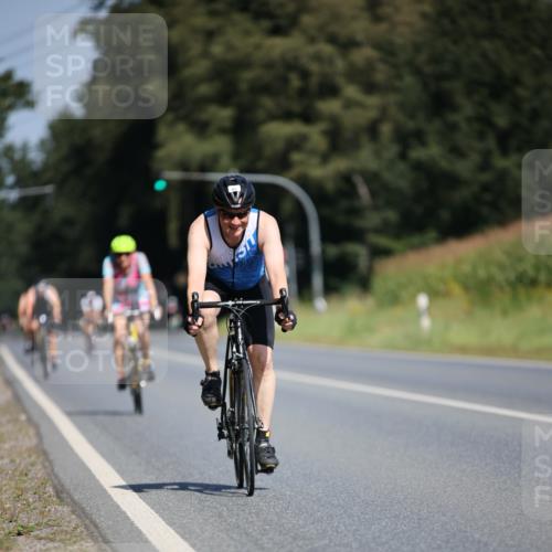 01.09.2024 - 17. Tribühne Triathlon H.Heesch http://msf.ph/oto/6948864 01.09.2024 12:06:09 Radfahren 483, 539, 561, 611, 704 meine-sportfotos.de