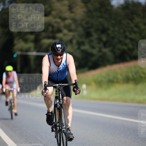 01.09.2024 - 17. Tribühne Triathlon H.Heesch http://msf.ph/oto/6948877 01.09.2024 12:06:09 Radfahren 483, 539, 561, 611, 704 meine-sportfotos.de