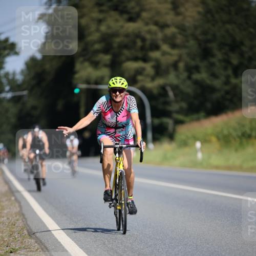 01.09.2024 - 17. Tribühne Triathlon H.Heesch http://msf.ph/oto/6948881 01.09.2024 12:06:11 Radfahren 483, 539, 561, 611, 704 meine-sportfotos.de