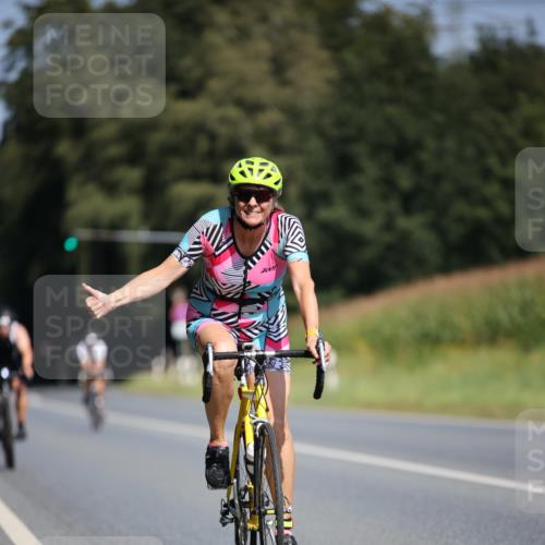 01.09.2024 - 17. Tribühne Triathlon H.Heesch http://msf.ph/oto/6948898 01.09.2024 12:06:12 Radfahren 483, 539, 561, 611, 704 meine-sportfotos.de