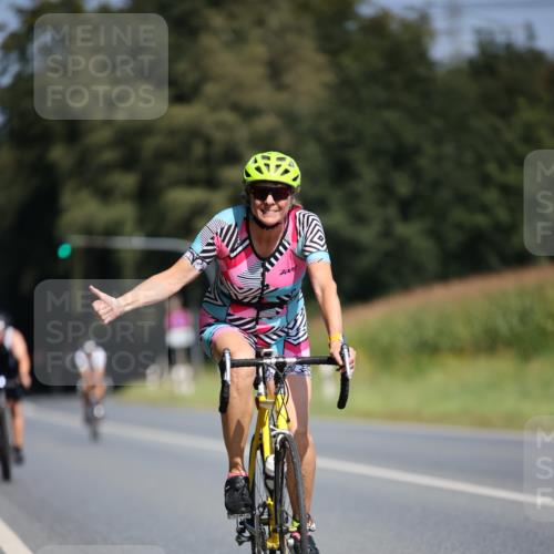 01.09.2024 - 17. Tribühne Triathlon H.Heesch http://msf.ph/oto/6948901 01.09.2024 12:06:12 Radfahren 483, 539, 561, 611, 704 meine-sportfotos.de