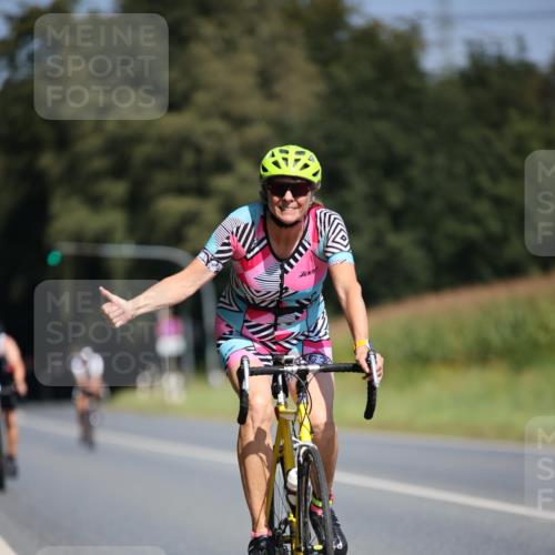 01.09.2024 - 17. Tribühne Triathlon H.Heesch http://msf.ph/oto/6948902 01.09.2024 12:06:12 Radfahren 483, 539, 561, 611, 704 meine-sportfotos.de