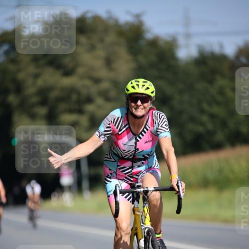 01.09.2024 - 17. Tribühne Triathlon H.Heesch http://msf.ph/oto/6948906 01.09.2024 12:06:12 Radfahren 483, 539, 561, 611, 704 meine-sportfotos.de