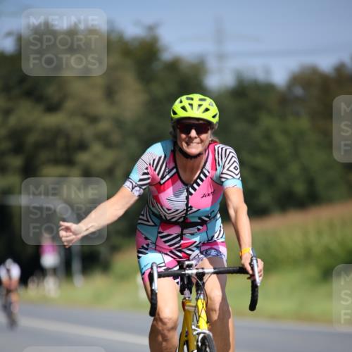 01.09.2024 - 17. Tribühne Triathlon H.Heesch http://msf.ph/oto/6948910 01.09.2024 12:06:12 Radfahren 483, 539, 561, 611, 704 meine-sportfotos.de