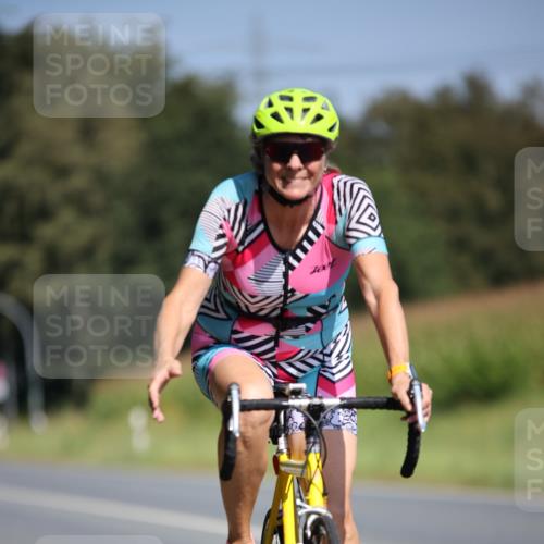 01.09.2024 - 17. Tribühne Triathlon H.Heesch http://msf.ph/oto/6948913 01.09.2024 12:06:12 Radfahren 483, 539, 561, 611, 704 meine-sportfotos.de