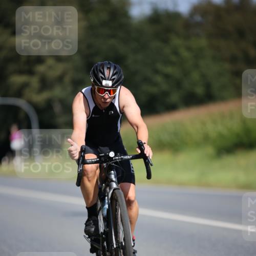 01.09.2024 - 17. Tribühne Triathlon H.Heesch http://msf.ph/oto/6948941 01.09.2024 12:06:15 Radfahren 483, 611, 704 meine-sportfotos.de