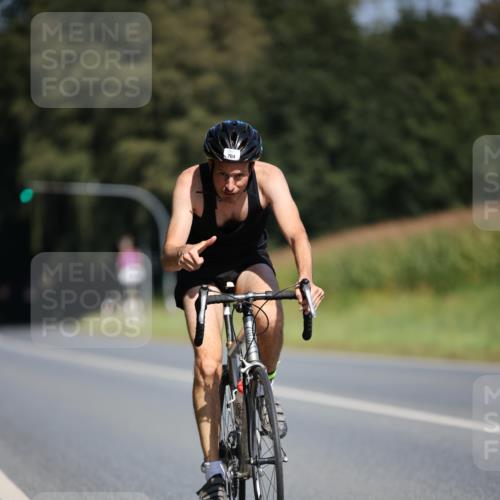 01.09.2024 - 17. Tribühne Triathlon H.Heesch http://msf.ph/oto/6948955 01.09.2024 12:06:17 Radfahren 483, 611, 704 meine-sportfotos.de