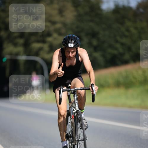 01.09.2024 - 17. Tribühne Triathlon H.Heesch http://msf.ph/oto/6948957 01.09.2024 12:06:17 Radfahren 483, 611, 704 meine-sportfotos.de