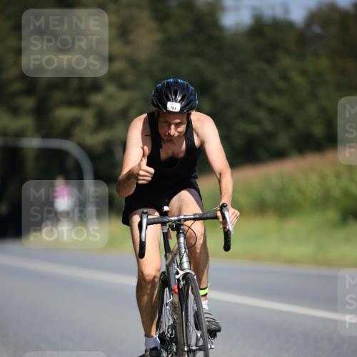 01.09.2024 - 17. Tribühne Triathlon H.Heesch http://msf.ph/oto/6948959 01.09.2024 12:06:17 Radfahren 483, 611, 704 meine-sportfotos.de
