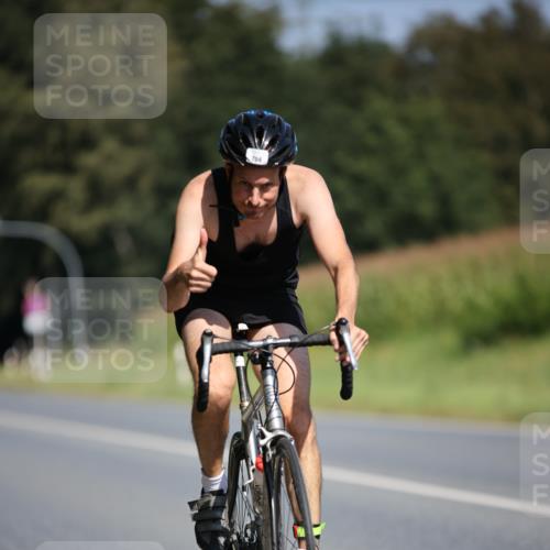01.09.2024 - 17. Tribühne Triathlon H.Heesch http://msf.ph/oto/6948961 01.09.2024 12:06:17 Radfahren 483, 611, 704 meine-sportfotos.de