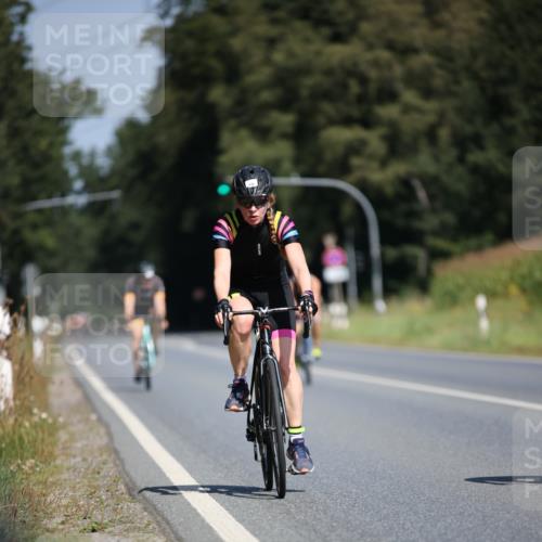 01.09.2024 - 17. Tribühne Triathlon H.Heesch http://msf.ph/oto/6948994 01.09.2024 12:06:29 Radfahren 492, 541, 584, 663, 685 meine-sportfotos.de