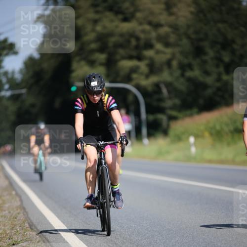 01.09.2024 - 17. Tribühne Triathlon H.Heesch http://msf.ph/oto/6948999 01.09.2024 12:06:29 Radfahren 492, 541, 584, 663, 685 meine-sportfotos.de
