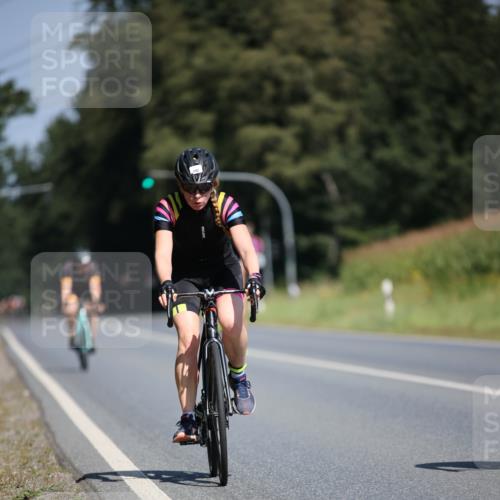 01.09.2024 - 17. Tribühne Triathlon H.Heesch http://msf.ph/oto/6949001 01.09.2024 12:06:29 Radfahren 492, 541, 584, 663, 685 meine-sportfotos.de