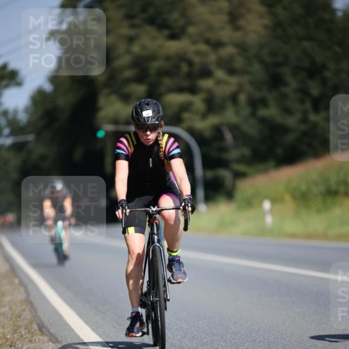 01.09.2024 - 17. Tribühne Triathlon H.Heesch http://msf.ph/oto/6949005 01.09.2024 12:06:30 Radfahren 492, 541, 584, 663, 685 meine-sportfotos.de