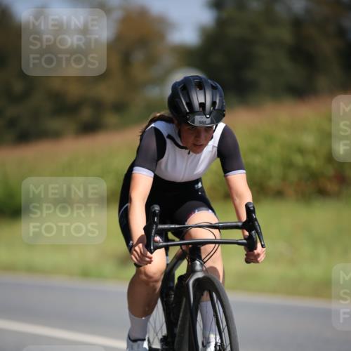 01.09.2024 - 17. Tribühne Triathlon H.Heesch http://msf.ph/oto/6949011 01.09.2024 12:06:30 Radfahren 492, 541, 584, 663, 685 meine-sportfotos.de