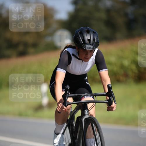 01.09.2024 - 17. Tribühne Triathlon H.Heesch http://msf.ph/oto/6949013 01.09.2024 12:06:30 Radfahren 492, 541, 584, 663, 685 meine-sportfotos.de