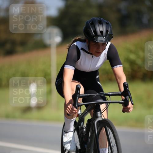 01.09.2024 - 17. Tribühne Triathlon H.Heesch http://msf.ph/oto/6949015 01.09.2024 12:06:30 Radfahren 492, 541, 584, 663, 685 meine-sportfotos.de