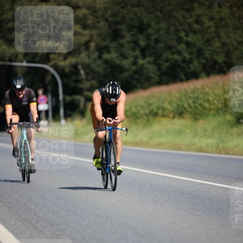 01.09.2024 - 17. Tribühne Triathlon H.Heesch http://msf.ph/oto/6949019 01.09.2024 12:06:32 Radfahren 492, 541, 584, 663 meine-sportfotos.de