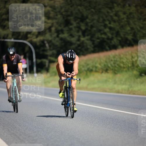 01.09.2024 - 17. Tribühne Triathlon H.Heesch http://msf.ph/oto/6949023 01.09.2024 12:06:32 Radfahren 492, 541, 584, 663 meine-sportfotos.de