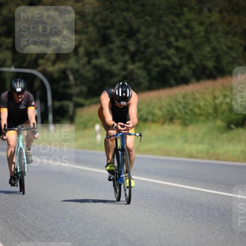 01.09.2024 - 17. Tribühne Triathlon H.Heesch http://msf.ph/oto/6949026 01.09.2024 12:06:32 Radfahren 492, 541, 584, 663 meine-sportfotos.de