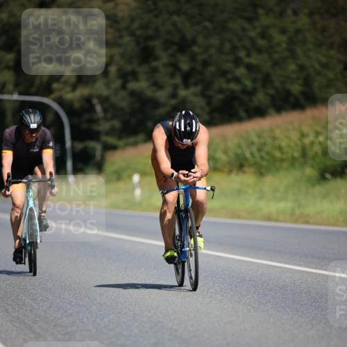 01.09.2024 - 17. Tribühne Triathlon H.Heesch http://msf.ph/oto/6949028 01.09.2024 12:06:32 Radfahren 492, 541, 584, 663 meine-sportfotos.de