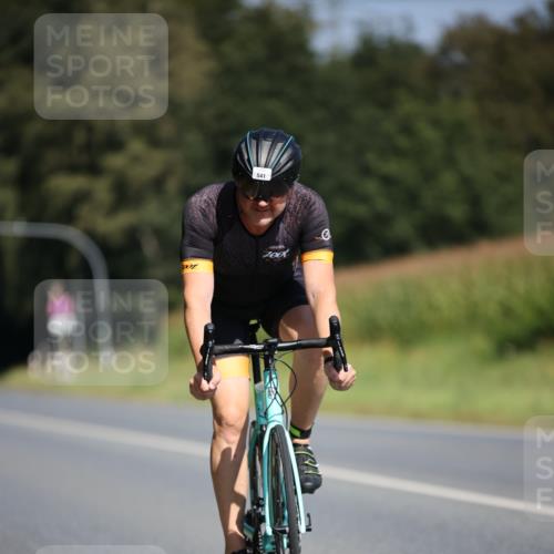 01.09.2024 - 17. Tribühne Triathlon H.Heesch http://msf.ph/oto/6949041 01.09.2024 12:06:34 Radfahren 541, 663 meine-sportfotos.de