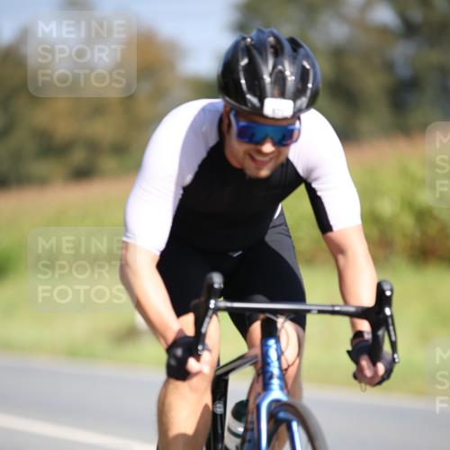 01.09.2024 - 17. Tribühne Triathlon H.Heesch http://msf.ph/oto/6949059 01.09.2024 12:07:03 Radfahren 658, 671, 680 meine-sportfotos.de