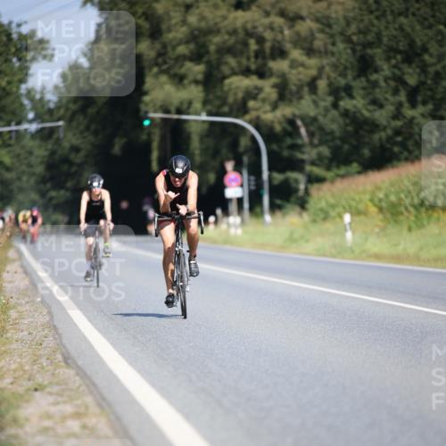 01.09.2024 - 17. Tribühne Triathlon H.Heesch http://msf.ph/oto/6949094 01.09.2024 12:07:13 Radfahren 589, 673 meine-sportfotos.de