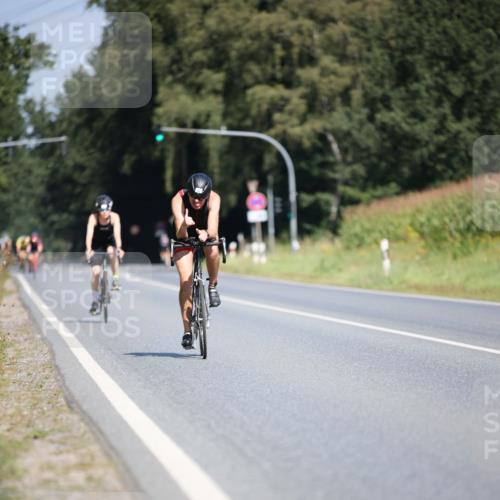 01.09.2024 - 17. Tribühne Triathlon H.Heesch http://msf.ph/oto/6949096 01.09.2024 12:07:13 Radfahren 589, 673 meine-sportfotos.de