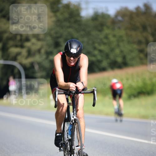 01.09.2024 - 17. Tribühne Triathlon H.Heesch http://msf.ph/oto/6949127 01.09.2024 12:07:15 Radfahren 589, 673 meine-sportfotos.de
