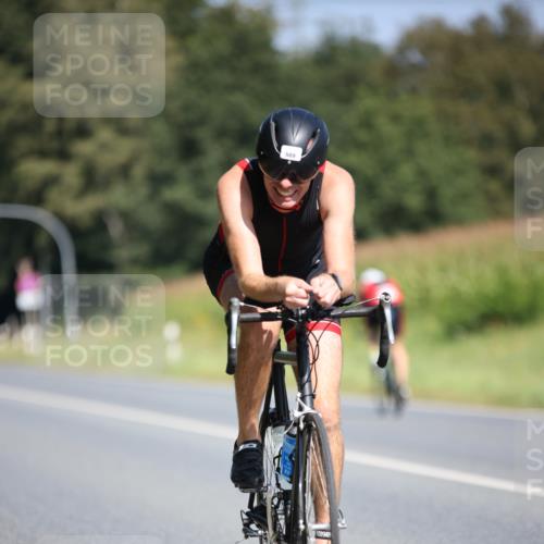 01.09.2024 - 17. Tribühne Triathlon H.Heesch http://msf.ph/oto/6949129 01.09.2024 12:07:15 Radfahren 589, 673 meine-sportfotos.de