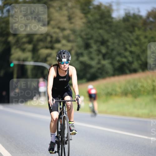 01.09.2024 - 17. Tribühne Triathlon H.Heesch http://msf.ph/oto/6949140 01.09.2024 12:07:17 Radfahren 543, 589, 673 meine-sportfotos.de
