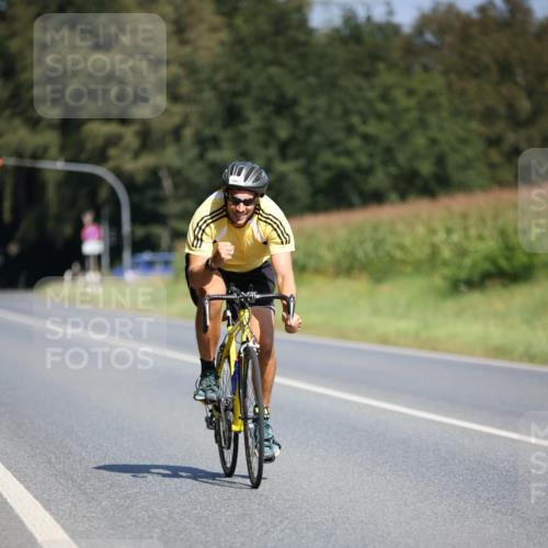 01.09.2024 - 17. Tribühne Triathlon H.Heesch http://msf.ph/oto/6949167 01.09.2024 12:07:30 Radfahren 473, 482, 506, 646, 649 meine-sportfotos.de