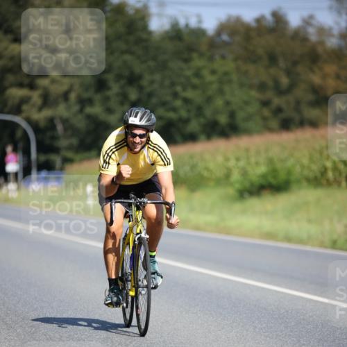 01.09.2024 - 17. Tribühne Triathlon H.Heesch http://msf.ph/oto/6949173 01.09.2024 12:07:30 Radfahren 473, 482, 506, 646, 649 meine-sportfotos.de