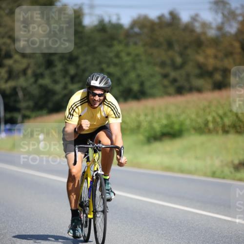 01.09.2024 - 17. Tribühne Triathlon H.Heesch http://msf.ph/oto/6949178 01.09.2024 12:07:30 Radfahren 473, 482, 506, 646, 649 meine-sportfotos.de