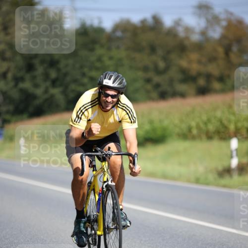 01.09.2024 - 17. Tribühne Triathlon H.Heesch http://msf.ph/oto/6949181 01.09.2024 12:07:30 Radfahren 473, 482, 506, 646, 649 meine-sportfotos.de