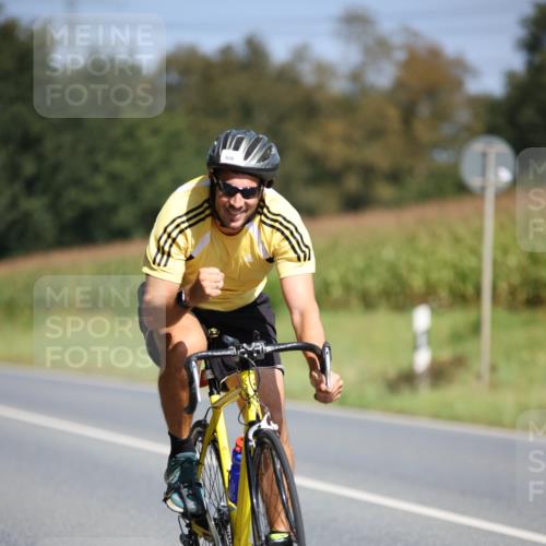 01.09.2024 - 17. Tribühne Triathlon H.Heesch http://msf.ph/oto/6949185 01.09.2024 12:07:30 Radfahren 473, 482, 506, 646, 649 meine-sportfotos.de