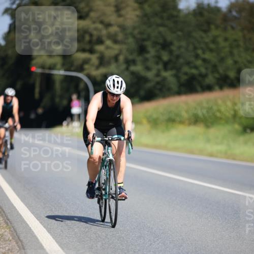 01.09.2024 - 17. Tribühne Triathlon H.Heesch http://msf.ph/oto/6949224 01.09.2024 12:07:38 Radfahren 482, 691 meine-sportfotos.de