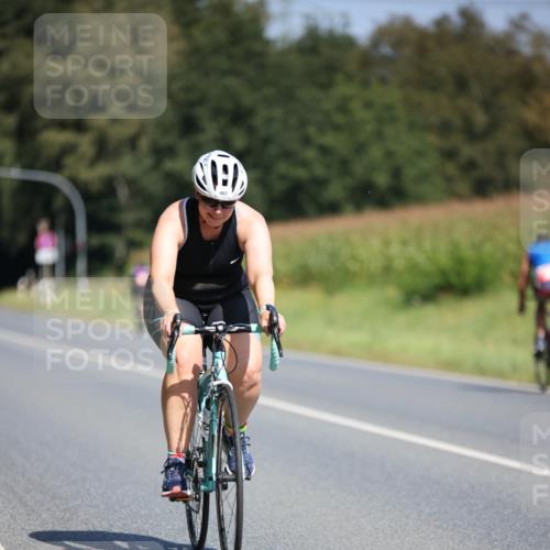01.09.2024 - 17. Tribühne Triathlon H.Heesch http://msf.ph/oto/6949234 01.09.2024 12:07:38 Radfahren 482, 691 meine-sportfotos.de