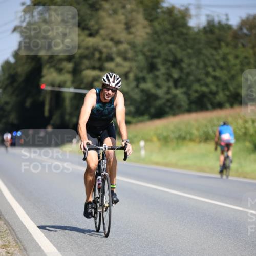 01.09.2024 - 17. Tribühne Triathlon H.Heesch http://msf.ph/oto/6949246 01.09.2024 12:07:40 Radfahren 482, 691 meine-sportfotos.de