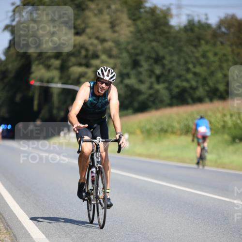 01.09.2024 - 17. Tribühne Triathlon H.Heesch http://msf.ph/oto/6949248 01.09.2024 12:07:40 Radfahren 482, 691 meine-sportfotos.de