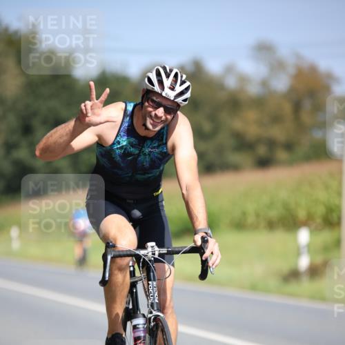 01.09.2024 - 17. Tribühne Triathlon H.Heesch http://msf.ph/oto/6949265 01.09.2024 12:07:41 Radfahren 369, 482, 603, 691 meine-sportfotos.de