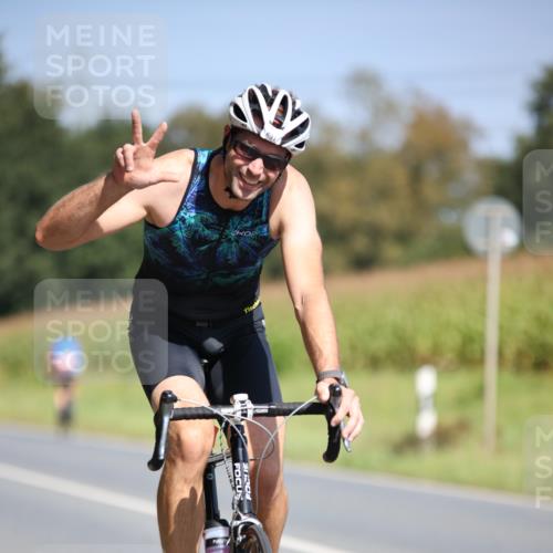 01.09.2024 - 17. Tribühne Triathlon H.Heesch http://msf.ph/oto/6949267 01.09.2024 12:07:41 Radfahren 369, 482, 603, 691 meine-sportfotos.de